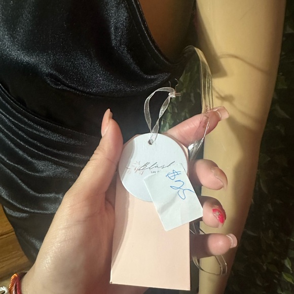 Black satin evening gown. NWT never worn. Strechy material true to size. - Picture 4 of 4